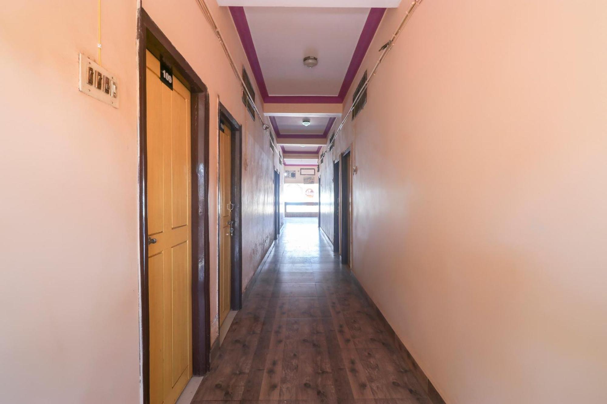 Spot On Hotel Poonam Jagdalpur Bagian luar foto
